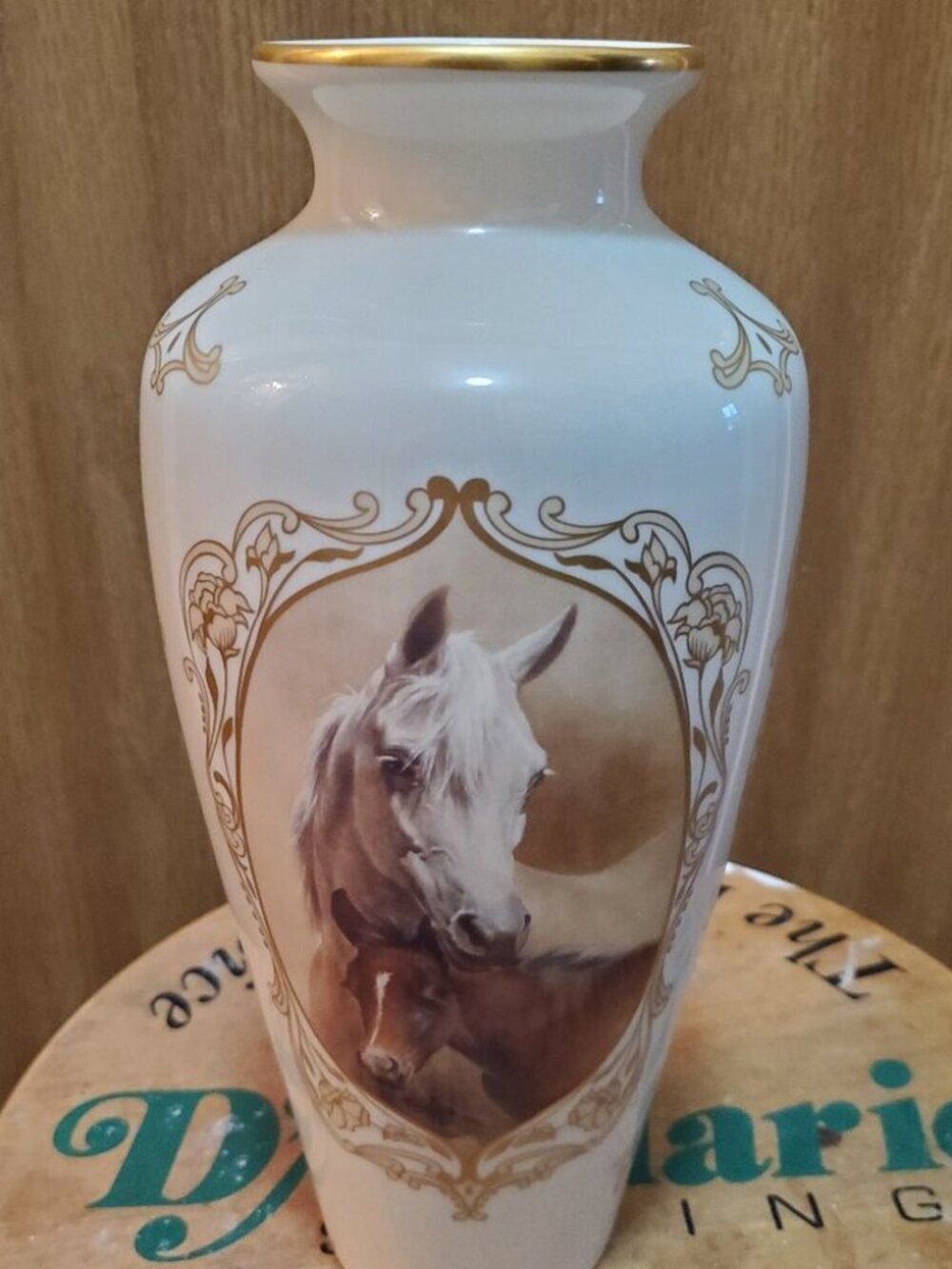Horses vase - Picture 6 of 7